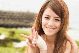 周子寒个人资料及图片,光影交织下的璀璨星辉